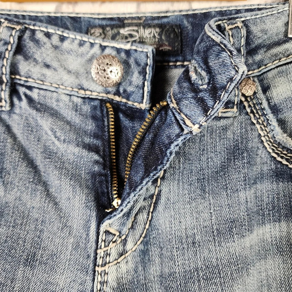 Silver Jeans Aiko Mid Capri Distressed Factory Fade Whiskered Light Blue Size 28 - Picture 6 of 15